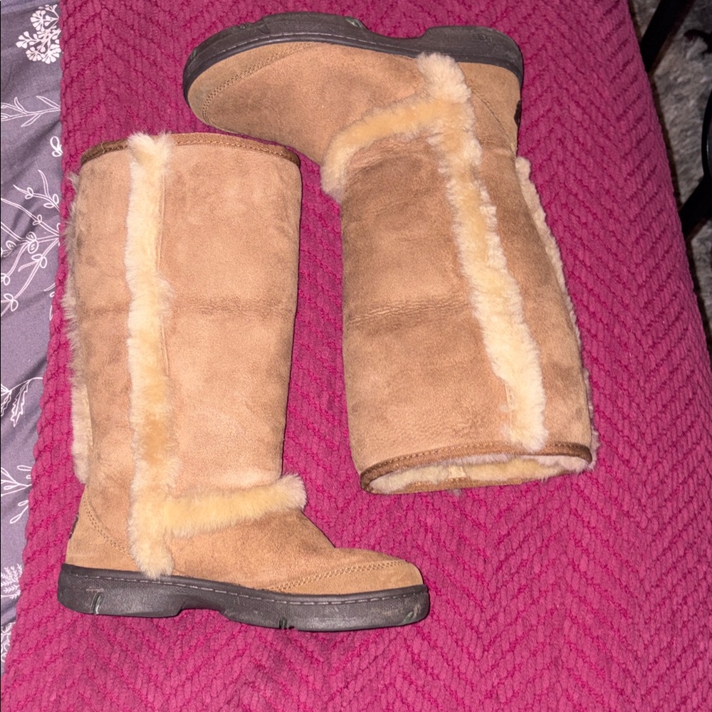 UGG Sunburst Tan Winter Boots with Cream Fur